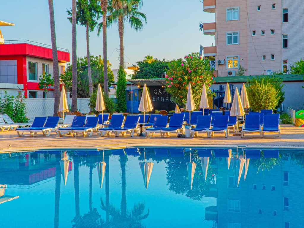 Grand Bahama Hotel